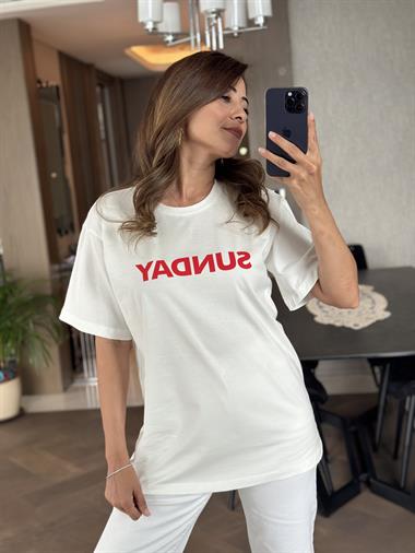 Beyaz Sunday Yazı Baskılı Bisiklet Yaka Oversize T-Shirt