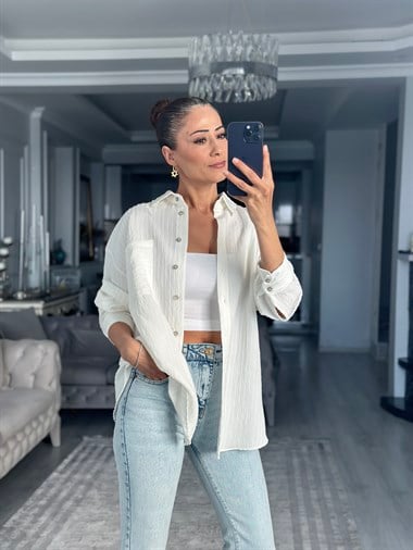 Beyaz Tek Cepli Çizgi Detay Oversize Kadın Gömlek