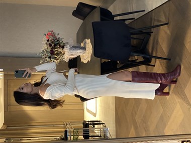 Beyaz Üçlü Eteği Yırtmaçlı Triko Kadın Takım