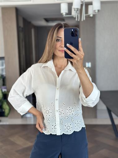 Beyaz Uzun Kol Eteği Fisto Detay Kadın Gömlek