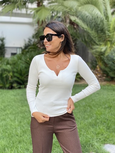 Beyaz Uzun Kol Yaka V Demirli Kadın Body