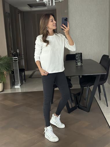 Beyaz Uzun Kollu Bisiklet Yaka Basic Kadın T-shirt