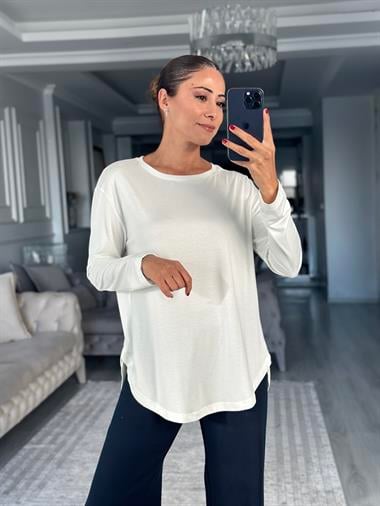 Beyaz Uzun Kollu Eteği Oval Kadın Bluz