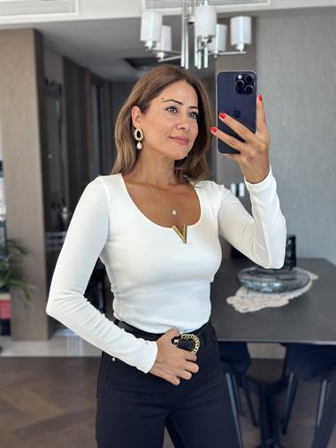 Beyaz Uzun Kollu Önü Gold V Demirli Kaşkorse Kadın Body