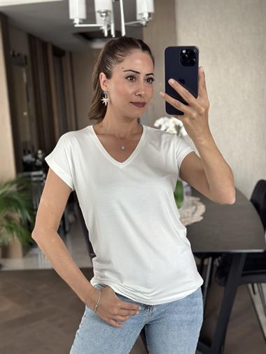 Beyaz V Yaka Kısa Yarasa Kol Basic Kadın T-Shirt