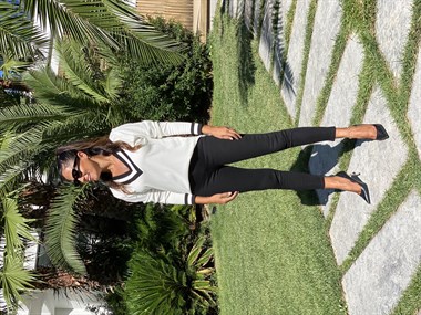 Beyaz V Yakası Çizgili Merserize Kadın Bluz