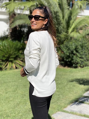 Beyaz V Yakası Çizgili Merserize Kadın Bluz