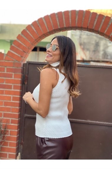 Beyaz Yarım Balıkçı Saç Örgü Triko Atlet