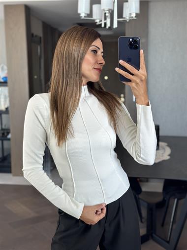 Beyaz Yarım Balıkçı Uzun Kol Önü Dikiş Detay Kadın Body