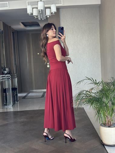 Bordo Düşük Kol Asimetrik Yaka Kadın Midi Boy Elbise