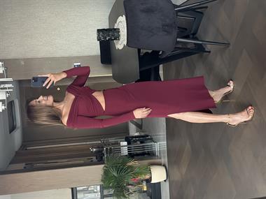 Bordo Göbek Dekolteli Büzgülü Sandy Kadın Elbise