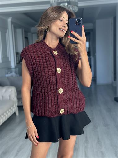 Bordo İri Düğmeli Yumuşak Dokulu Cepli Kadın Triko Yelek
