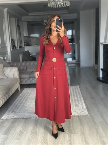 Bordo Uzun Kol V Yaka Kemeri Broş Detaylı  Midi Boy Kadın Elbise 