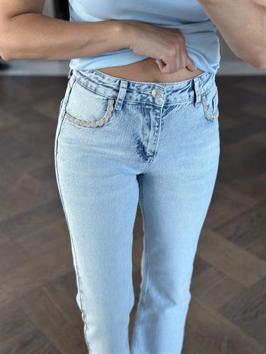 Buz Mavi Cebi Taşlı Flare Kadın Jean Pantolon