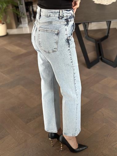 Buz Mavi Kemer Altı  Dikiş Detay Mom Fit Kadın Jean Pantolon