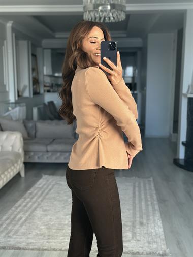 Camel Kendinden Büzgülü Düğmeli Kadın Triko Hırka