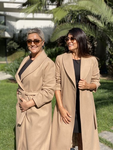 Camel Uzun Kuşaklı Kaşe Kadın Kaban