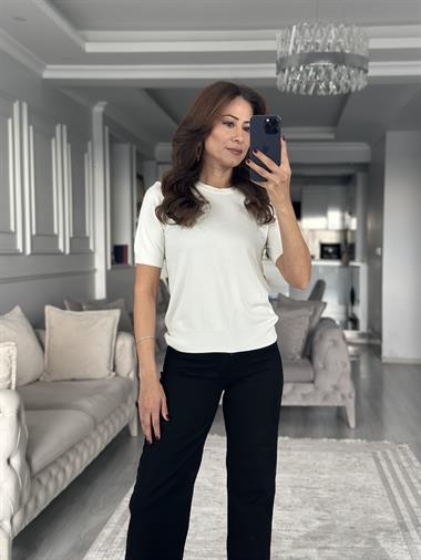 Ekru Bisiklet Yaka Kısa Kol Basic Kadın Triko Bluz