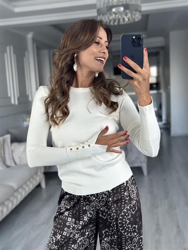 Ekru Bisiklet Yaka Kol Ucu Düğme Detay Kadın Triko Kazak