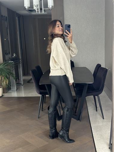 Ekru Bisiklet Yaka Oversize  Kadın Triko Kazak