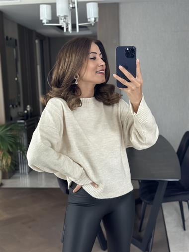 Ekru Bisiklet Yaka Oversize  Kadın Triko Kazak