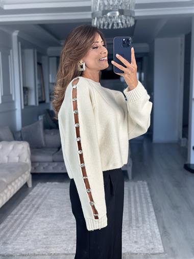 Ekru Bisklet Yaka Aksesuar Detaylı Kadın Triko Kazak