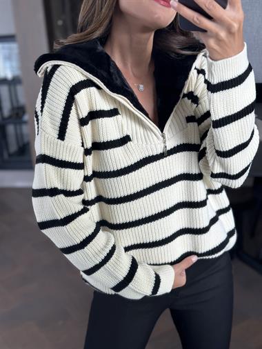 Ekru Çizgili Fermuarlı Yakası Peluş Triko Kadın Kazak