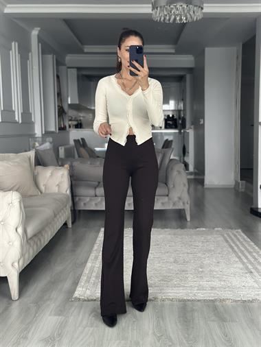 Ekru Dantel Şeritli V Yaka Kadın Bluz