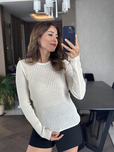 Ekru Dekolteli Bisiklet Yaka Triko Kadın Bluz