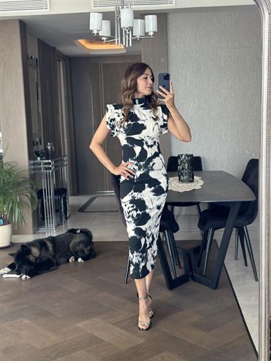 Ekru Desenli Dik Yaka Vatkalı Kısa Kol Kadın Elbise 