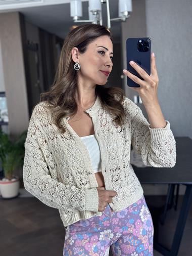 Ekru Düğmeli Ajurlu Simli Kadın Triko Hırka