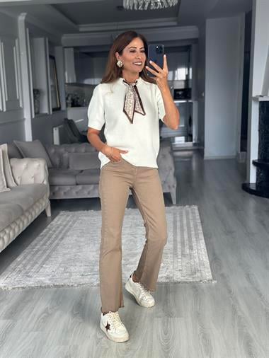 Ekru Fularlı Bisiklet Yaka Kısa Kol Kadın Triko Kazak