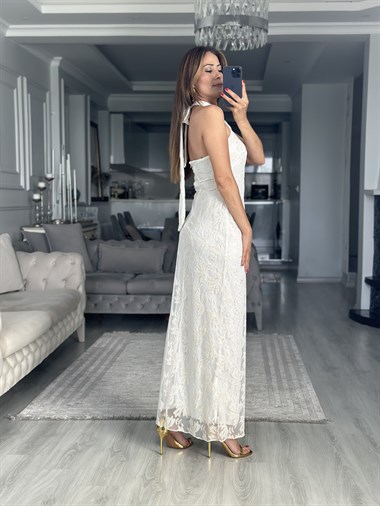 Beyaz Gold Simli Halter Yaka  Maxi Boy Kadın Elbise