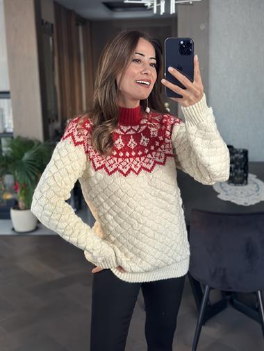 Ekru Kırmızı Desenli Marka Model Triko Kadın Kazak