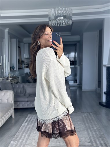 Ekru Lora V Yaka Dantel Detay Kadın Kazak