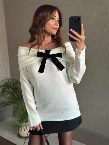 Ekru Madonna Yaka Fiyonk Detaylı Kadın Yumoş Kazak