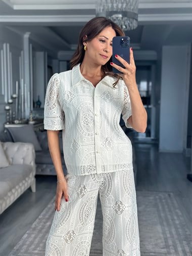 Ekru Önü Güpürlü Kısa Kol Kadın Gömlek