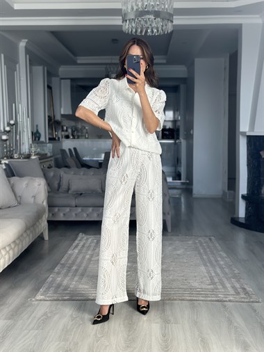 Ekru Önü Güpürlü Kısa Kol Kadın Gömlek