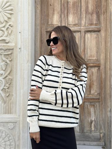 Ekru Siyah Çizgili Onbir Düğmeli Kadın Kazak