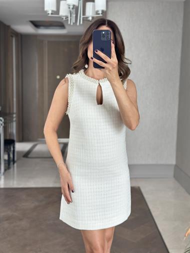 Ekru Tüvit Önü Damla Dekolteli Yakası Ve Kolları İnci Detaylı Kadın Mini Elbise 