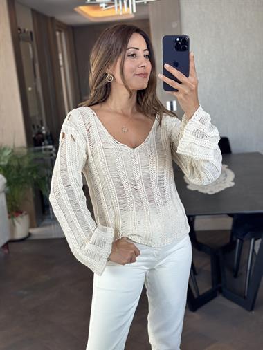 Ekru V Yaka Dekolteli Geniş Kol Triko Kadın Kazak