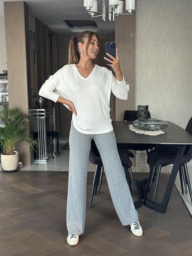 Ekru V Yaka Uzun Kol Yumoş Kadın Bluz