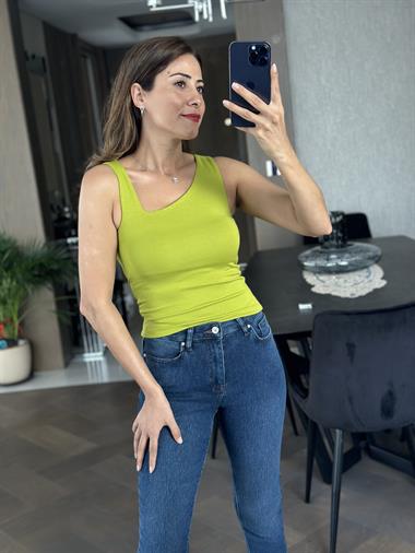 Fıstık Yeşili Yan V Yaka Modal Kadın Body