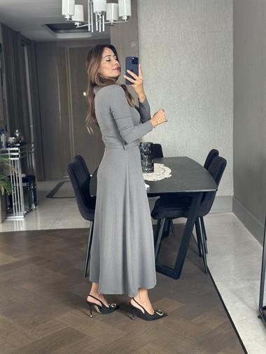 Füme Dik Yaka Önü Tek Yırtmaçlı Kemerli Fitilli Kaşkorse Kemerli Yırtmaçlı Midi Boy Kadın Elbise 