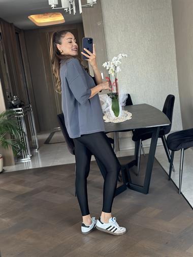 Füme Dik Yaka Truvakar Kol Oversize Basic Kadın T-Shirt