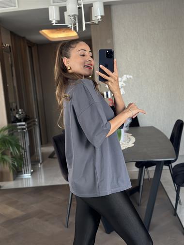Füme Dik Yaka Truvakar Kol Oversize Basic Kadın T-Shirt