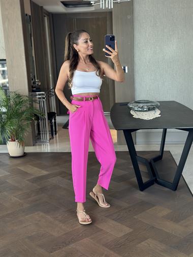 Fuşya Kemerli Cepli Pensli Yarı Şalvar Kadın Pantolon