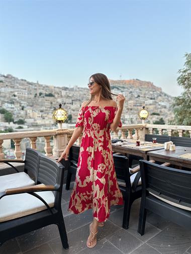 Fuşya Madonna Yaka Beli Lastikli Yırtmaçlı Viskon Kadın Elbise