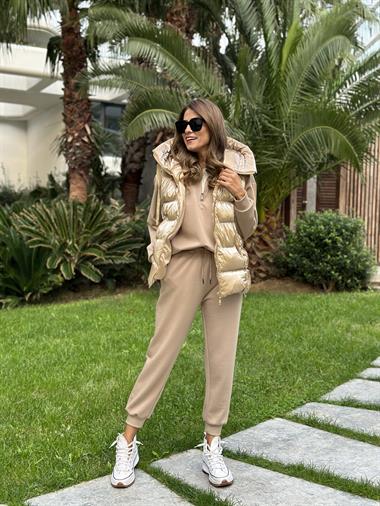 Gold Astronot Kapüşonlu Kadın Şişme Yelek