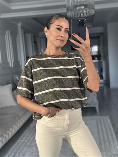 Gold Çizgili Simli Bisiklet Yaka Basic Kadın T-Shirt